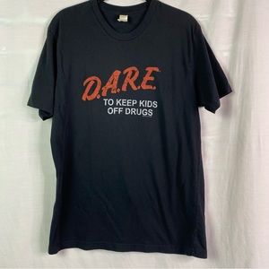 Vintage Y2K DARE to Keep Kids Off Drugs Black Graphic T-shirt Lg